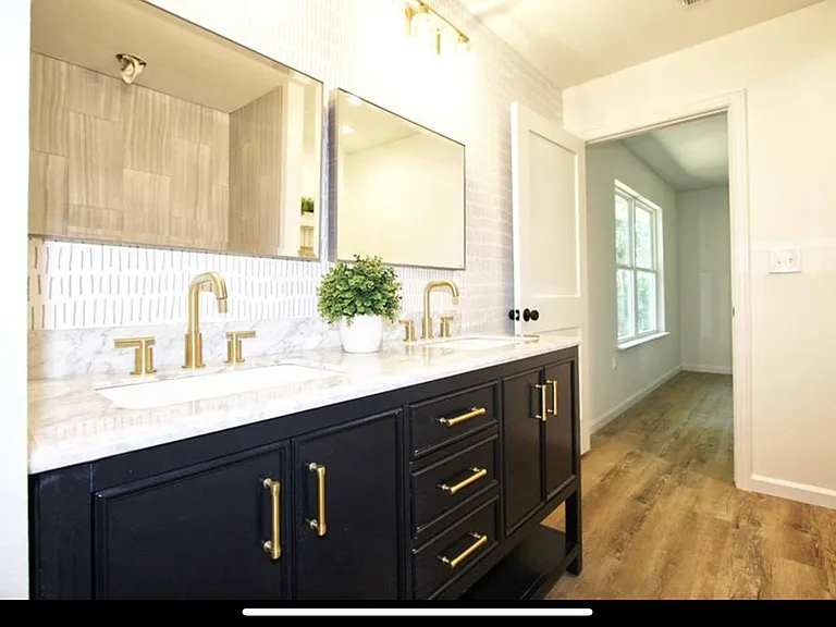821 Hale St — Photo 15