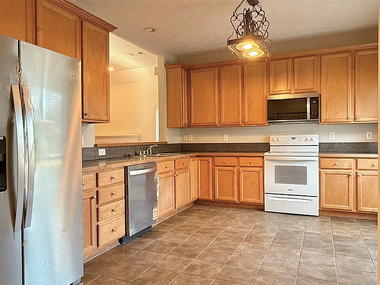 9505 Greythorne Ct — Photo 7
