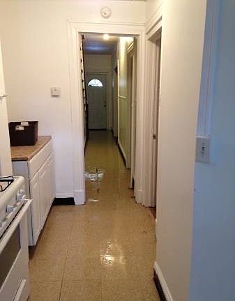 4th image of 409 Hudson Ave Unit 1