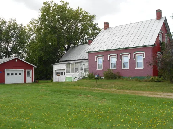 457 Fee Rd, Mooers, NY 12958