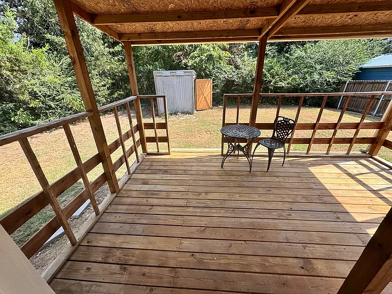 306 Dover Dr — Photo 9