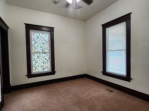 5th image of 213 E Washington St