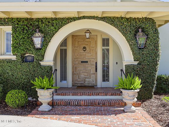 2nd image of 4325 VENETIA Boulevard