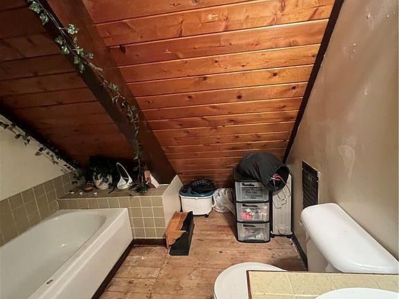 4th image of 36039 Sierra Linda Dr