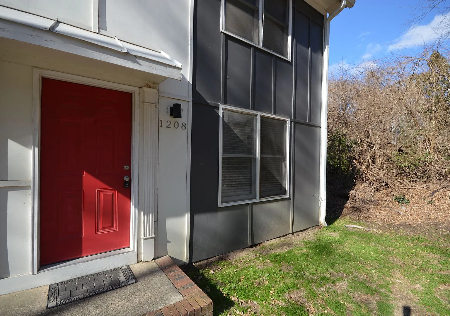 1208 Carlton Ave, Raleigh - Bev Roberts Rentals and Property Management — Photo 3
