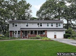 623 Hicksville Rd, Massapequa, NY 11758