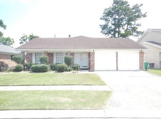 2033 S Glencove Ln, Terrytown, LA 70056