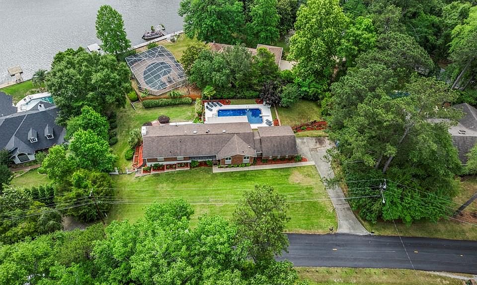 1st image of 7126 Lullwater Rd