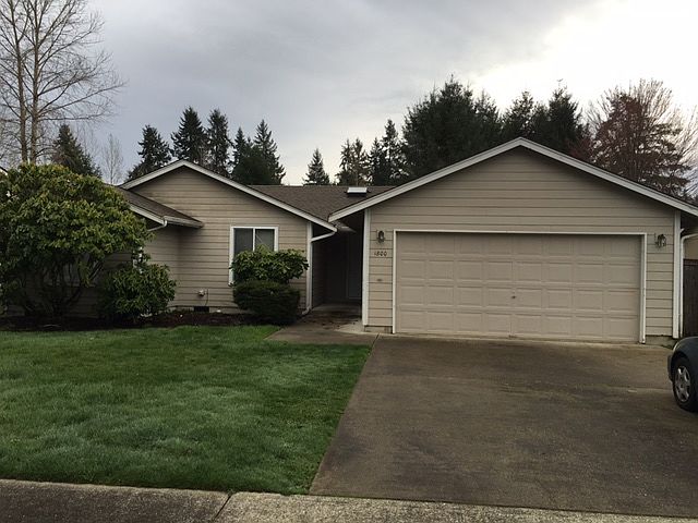 1st image of 1800 Mapleview Ct NE
