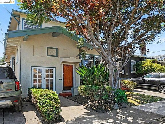 3rd image of 1446 Fernside Blvd