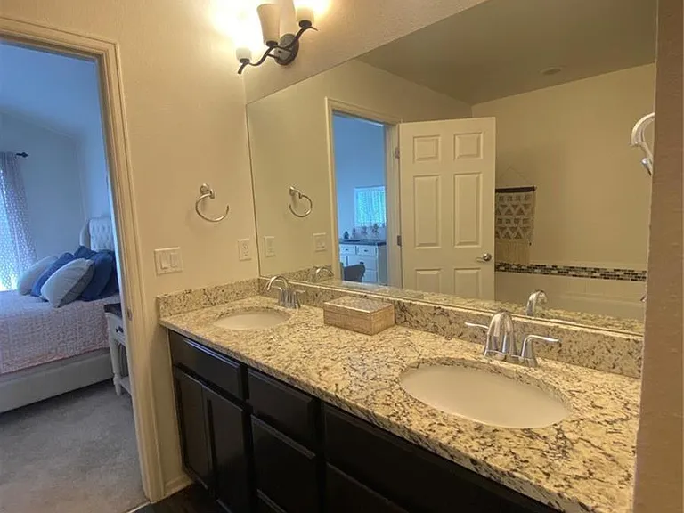 15202 E Batavia Pl — Photo 17
