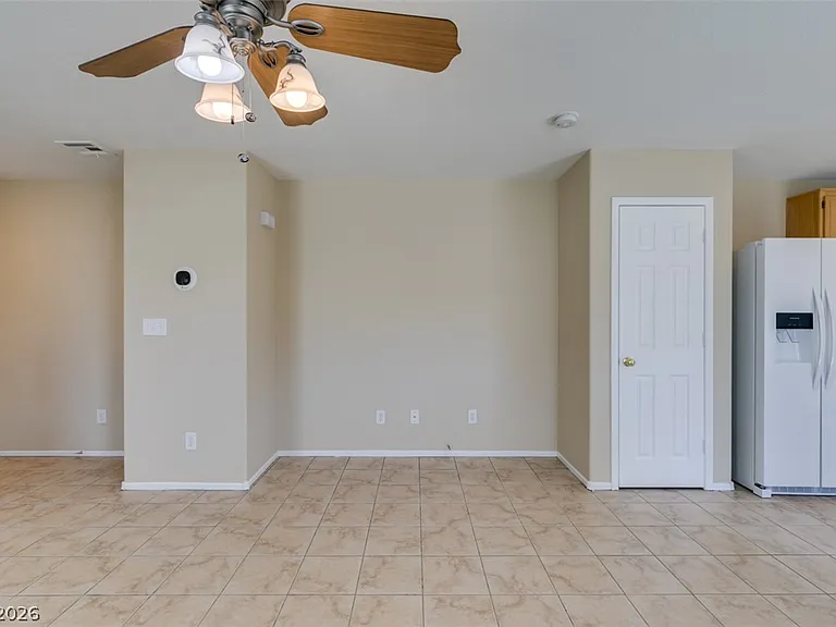 1170 Orange Meadow St — Photo 37