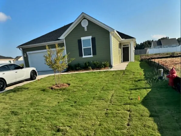 200 Chestnut Oak Ln, Lillington, NC 27546