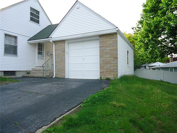 3rd image of 17 Derby Ave