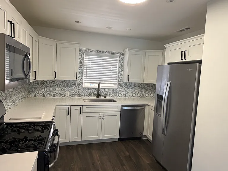 3052 Honolulu Ave #B — Photo 5