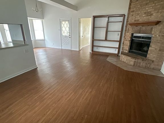 4th image of 4906 Glass Mountain Dr