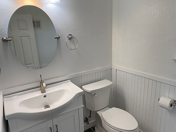 5th image of 2367 Lake Meadow Cir