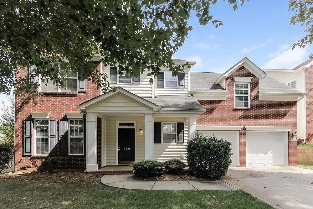 4 bed, 2.5 bath, 2300 sqft, $3,220 — Photo 1