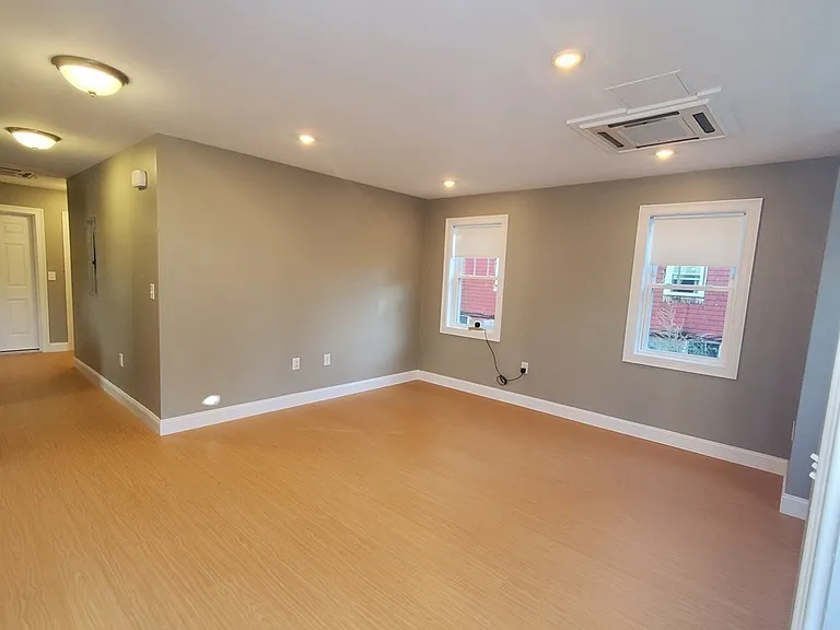 10 Ashton St #1 — Photo 7