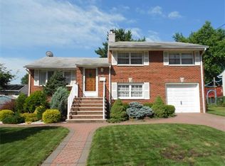 23 Cody St, Fords, NJ 08863
