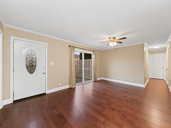 3rd image of 2312 Carnation Dr #2312