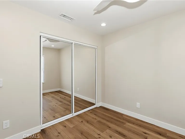 11471 Hollyvale Ave — Photo 20