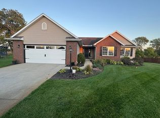 67626 Patricia Dr, Millersburg, IN 46543