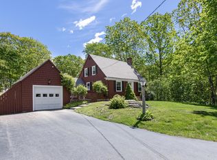 8 Waumbek Rd, Cape Elizabeth, ME 04107