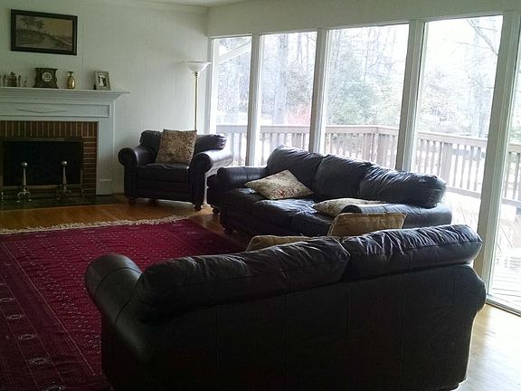 Living Room Onto Deck