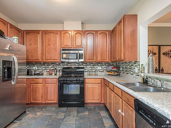 4th image of 1056 Savoy Ct