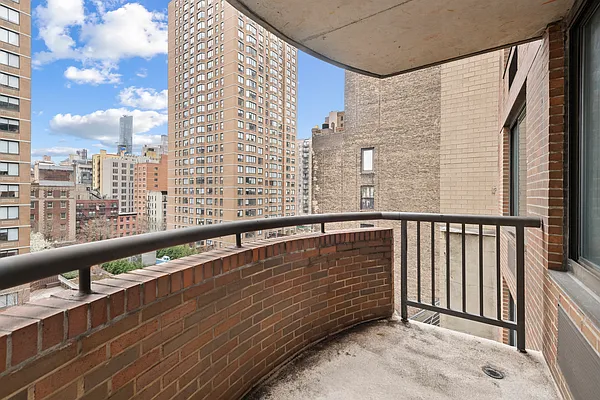 Sold by Douglas Elliman | media 17