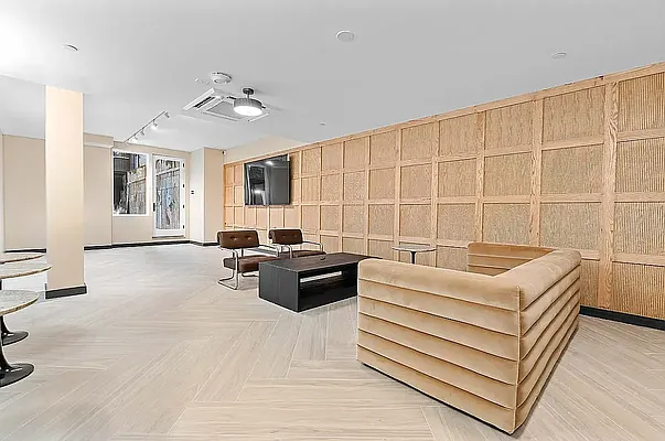 Rented by Leasing Management LLC | media 8