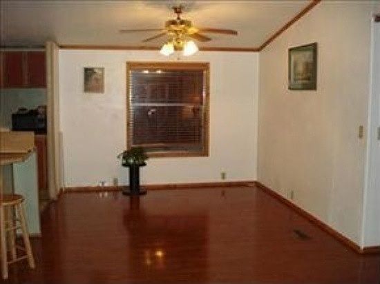 2nd image of 4838 Georgia St