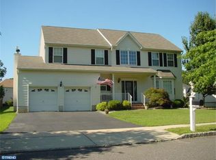 203 Oak Creek Cir, East Windsor, NJ 08520