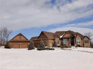 2417 Hearth Hill Ln, Wadsworth, OH 44281