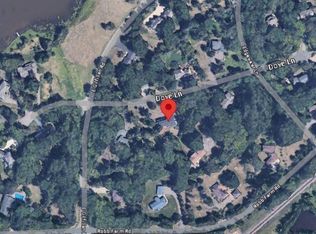 12 Dove Ln, North Oaks, MN 55127