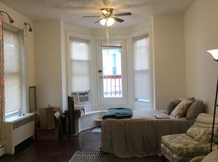 145 N 21st St #2R, Philadelphia, PA 19103