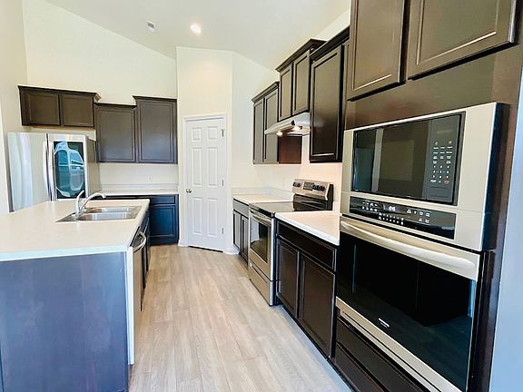 5th image of 3815 Starkey Dr