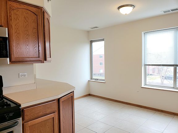3rd image of 7010 Heritage Cir APT 3A