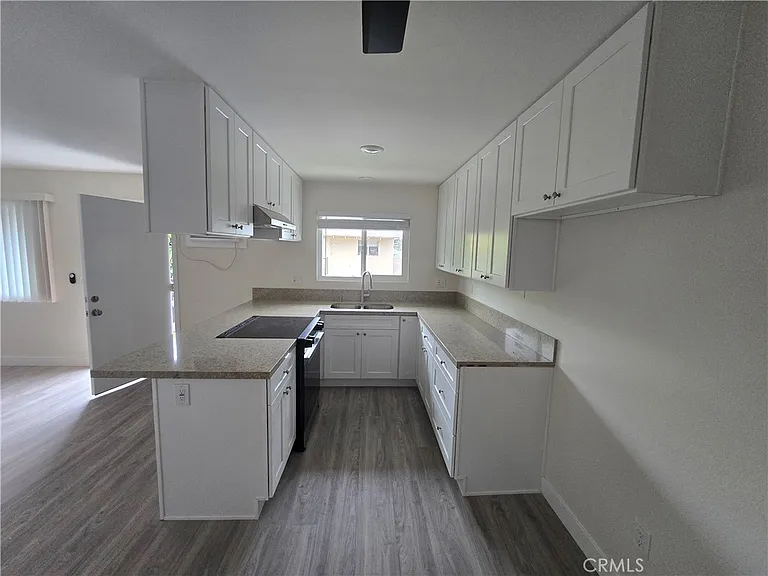 6051 Lemon Ave #C — Photo 2