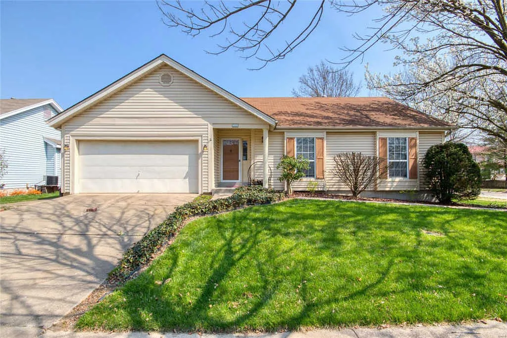 531 Chapel Cross Dr photo 1
