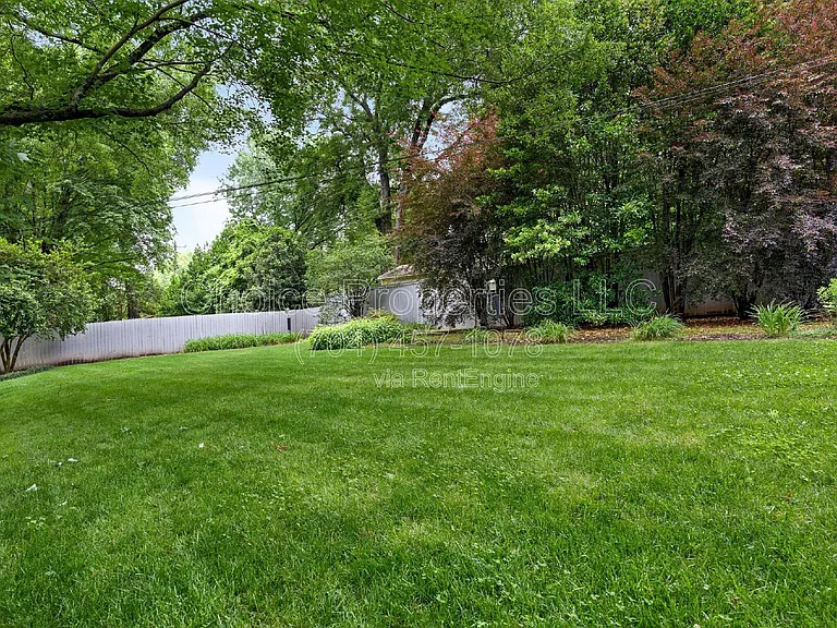 421 Blairmore Dr — Photo 25