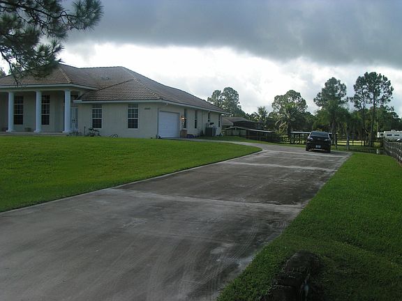 3rd image of 12840 N 73rd Court N