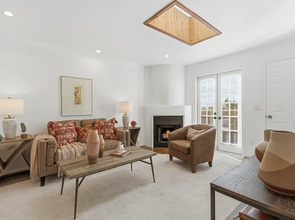 2600 W Zia Rd APT I-16, Santa Fe, NM 87505