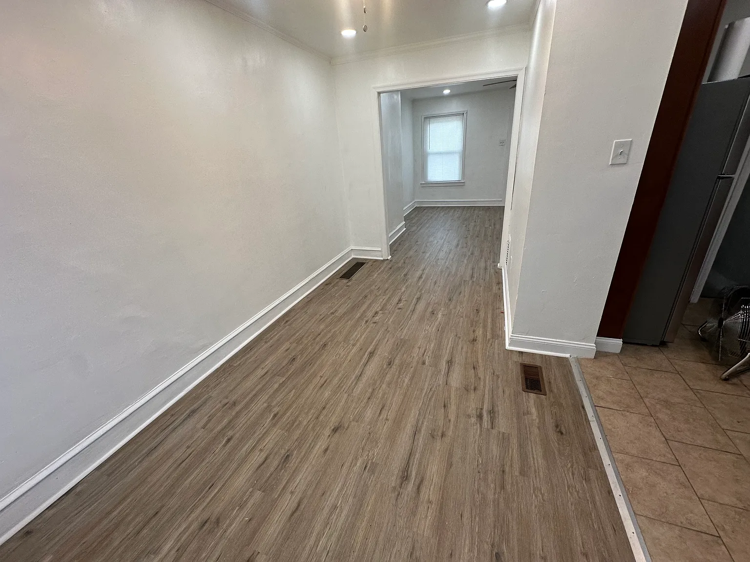 3 bed, 1.5 bath, 1190 sqft, $1,700 — Photo 4