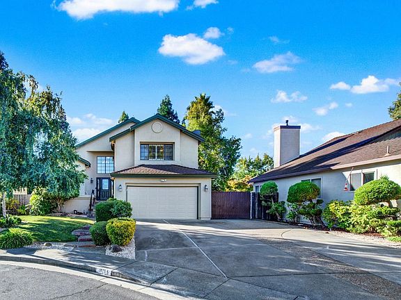 5th image of 1045 Birch Court