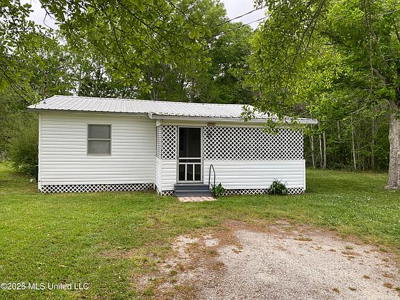 3rd image of 6013 Elder Ferry Rd