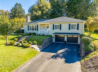 421 Kilbourn Rd, Rochester, NY 14618