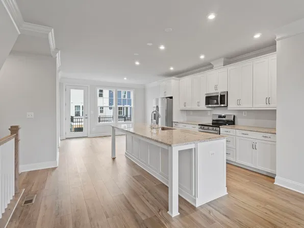 2261 Woodburn Rd, Charlottesville, VA 22901