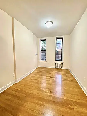 Rented by Waverly Realty Associates | media 2